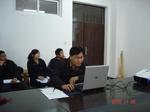 邢丰 现就读哈尔滨工业大学博士研究生.JPG